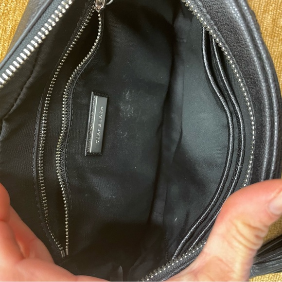 Tory Burch small black leather cross body bag with adjustable strap - Picture 9 of 12